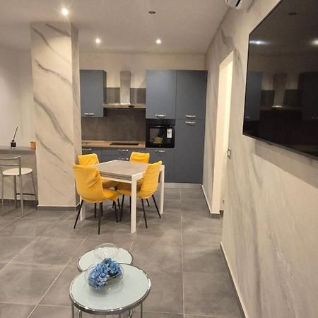 B & B Mali Salerno Luaran gambar